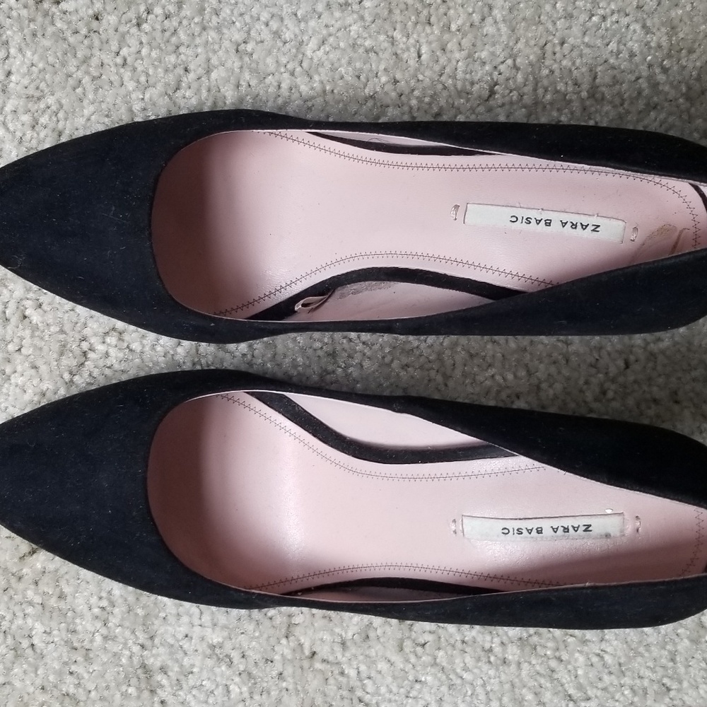 Zara Black Suede Pumps - Picture 2 of 3